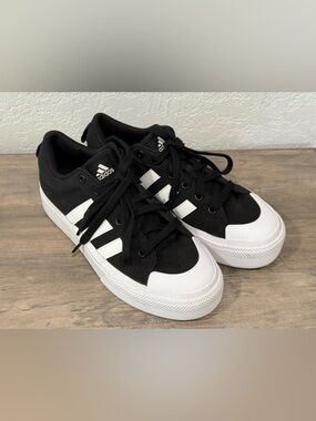 Adidas Black & White Low-Top Sneakers Size 8.5